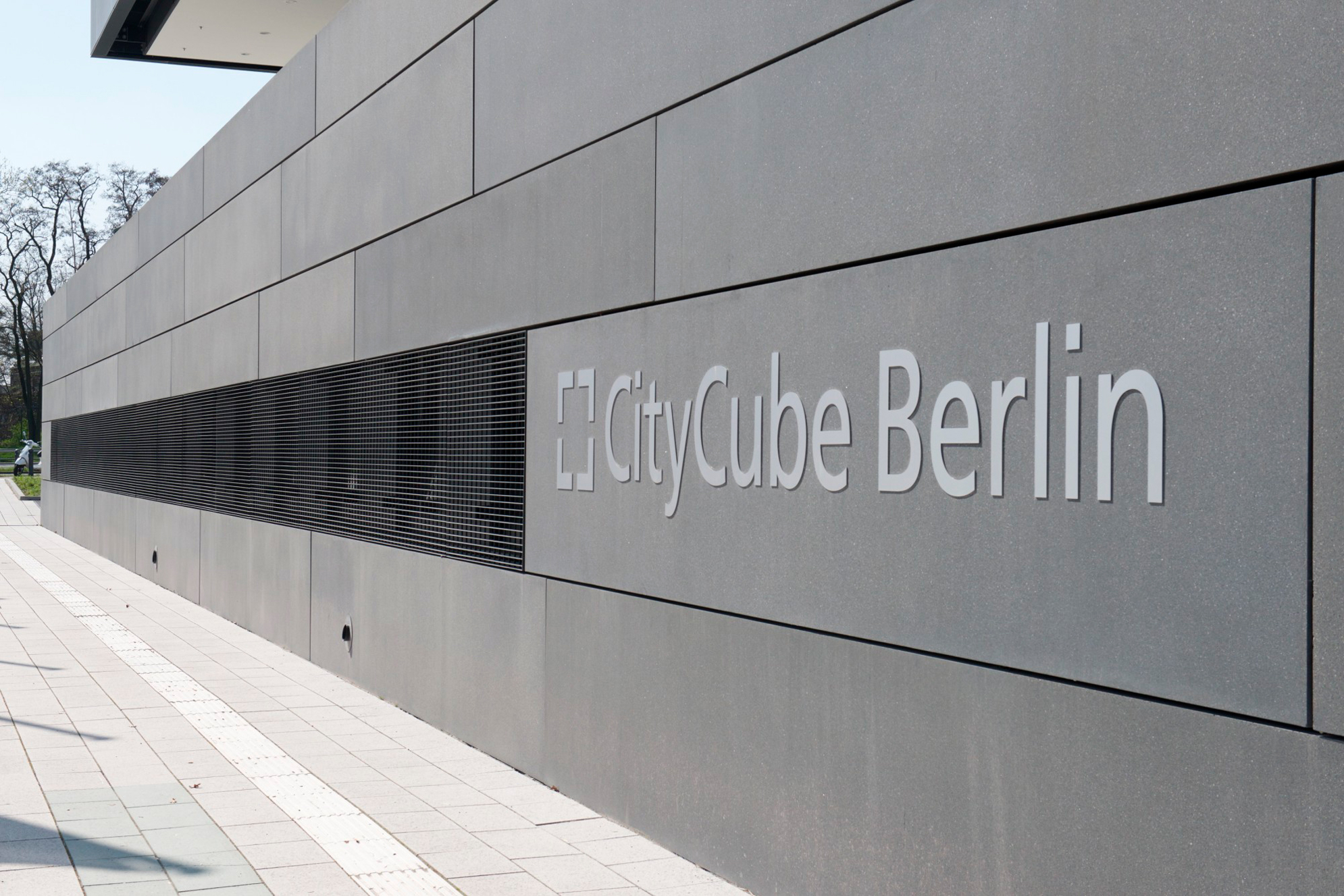 City Cube Berlin  Aluminium Fassadenroste